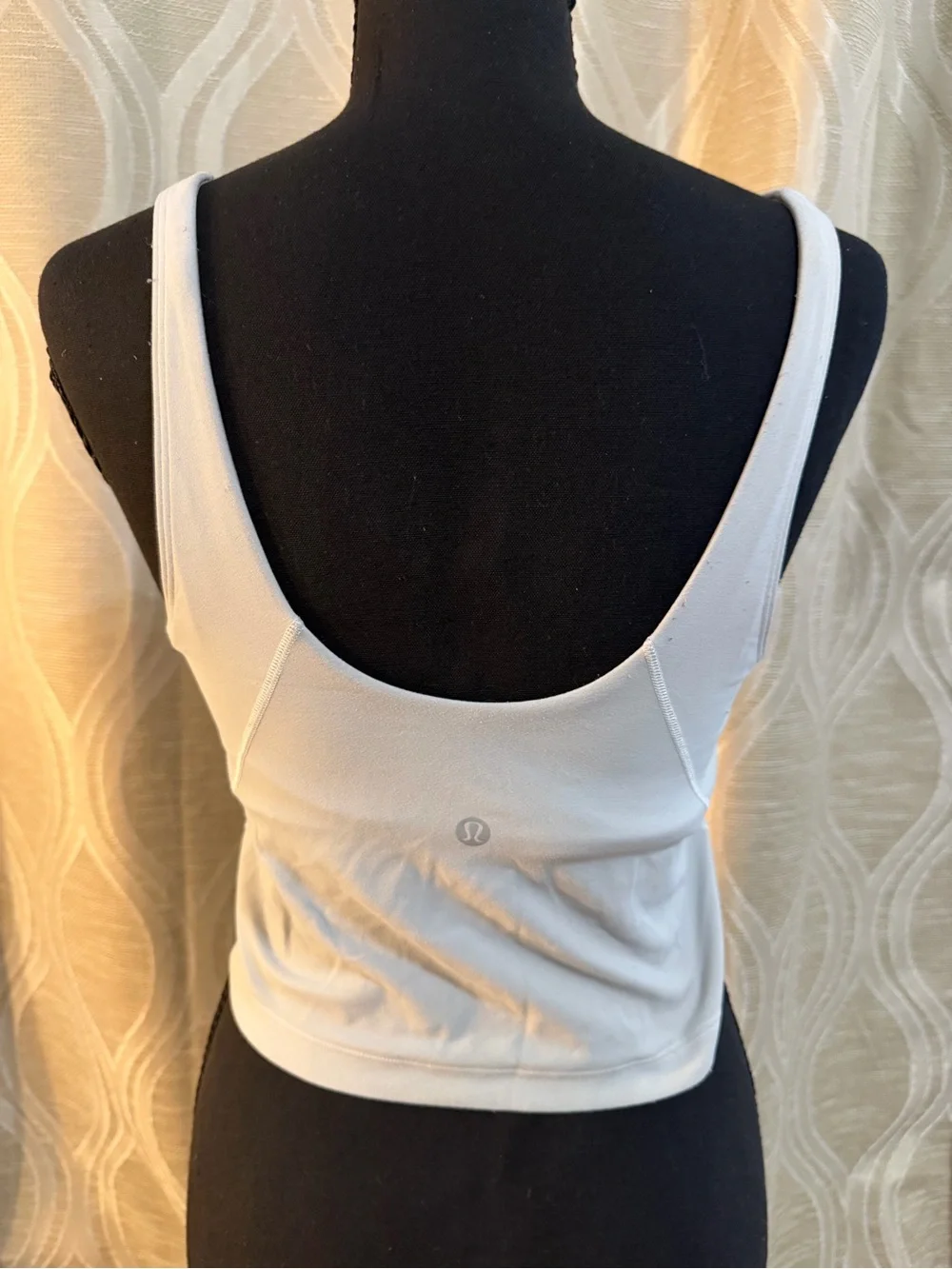 Lululemon White V-Neck Sleeveless Crop Tank Top - Classic Everyday Staple